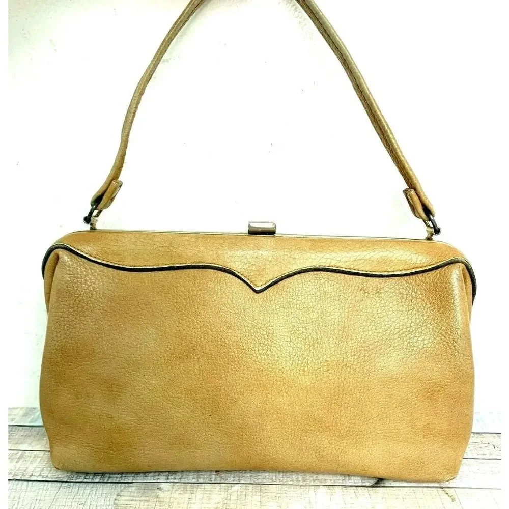 TRUE VINTAGE PEBBLED BEIGE GENUINE LEATHER FRAMED POCKETBOOK BAG HANDBAG PURSE
